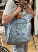 Sac cabas Noah en jean clair recyclé et cuir taupe